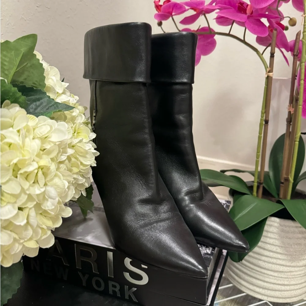 Yves Saint Laurent Black Pointed-Toe Folded-Cuff Leather Ankle Boots